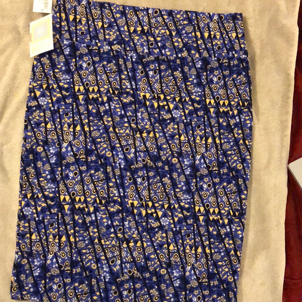 LLR Cassie skirt NWT gorgeous print